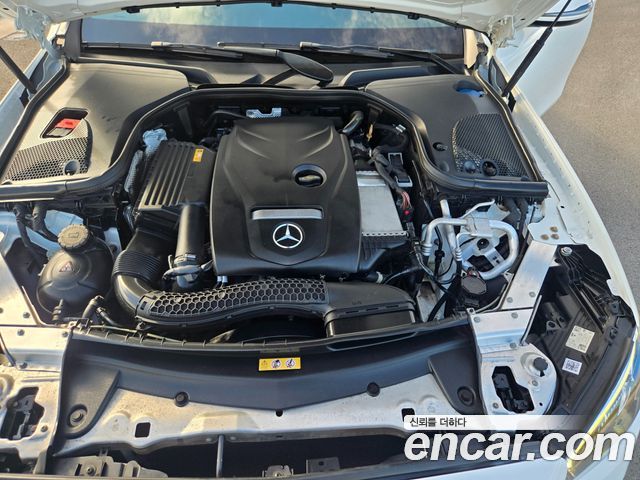 Mercedes-Benz E-Class 2021 — photo 20