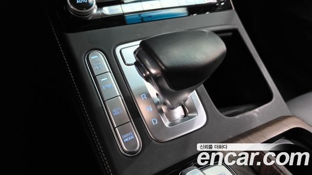 Genesis G90 2019 — photo 12