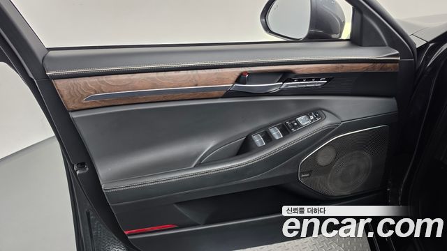 Genesis G90 2019 — photo 14