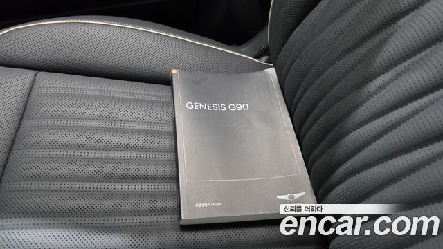 Genesis G90 2019 — photo 35