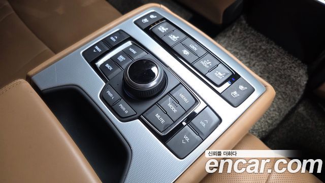 Genesis G80 2017 — photo 19