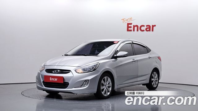 Hyundai Accent 2012 — photo 1