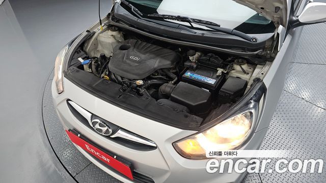 Hyundai Accent 2012 — photo 6