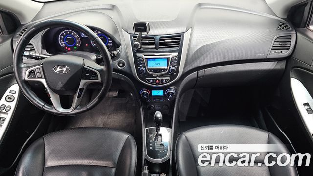 Hyundai Accent 2012 — photo 7