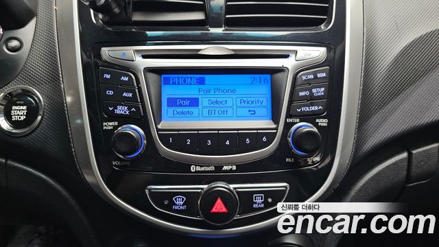 Hyundai Accent 2012 — photo 15