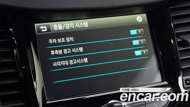 Chevrolet Korea Trax 2018 — photo 18