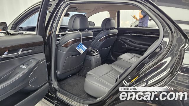 Genesis G90 2019 — photo 18