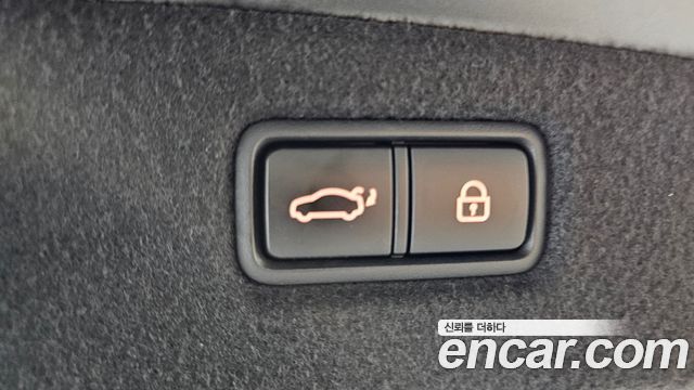 Genesis G90 2019 — photo 21