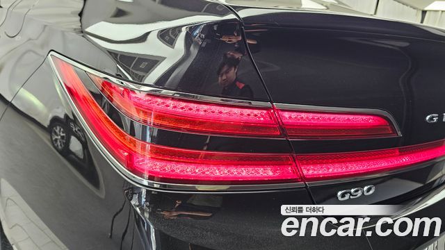 Genesis G90 2019 — photo 9