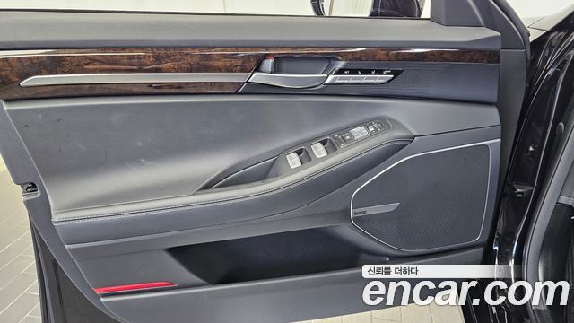 Genesis G90 2019 — photo 14