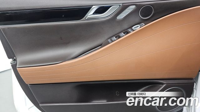 Genesis G80 2022 — photo 14