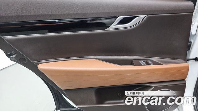Genesis G80 2022 — photo 15