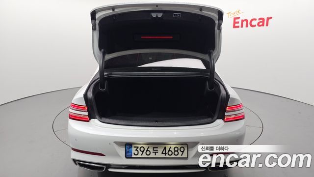 Genesis G80 2022 — photo 35
