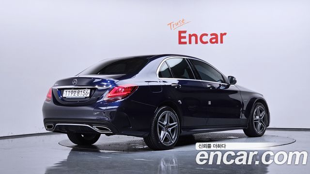 Mercedes-Benz C-Class 2020 — photo 2
