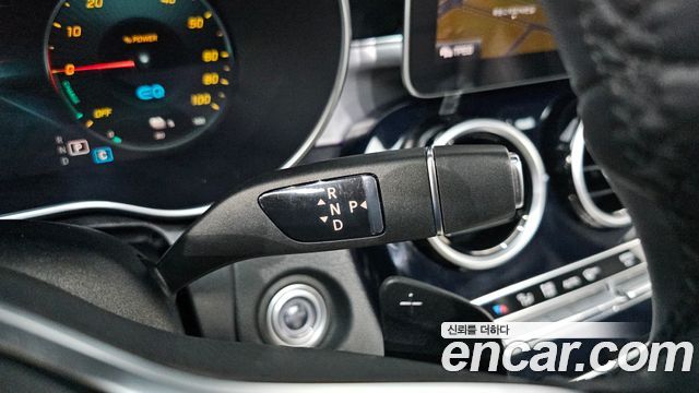 Mercedes-Benz C-Class 2020 — photo 9