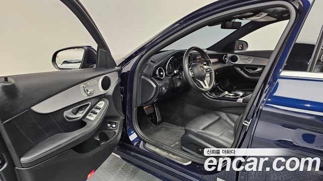 Mercedes-Benz C-Class 2020 — photo 10