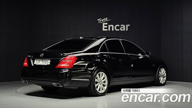 Mercedes-Benz S-Class 2011 — photo 2