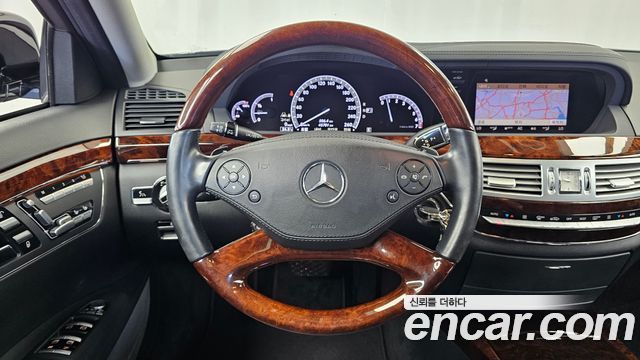 Mercedes-Benz S-Class 2011 — photo 13