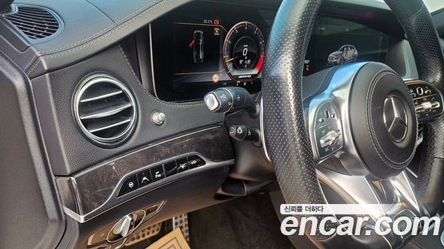Mercedes-Benz S-Class 2018 — photo 17