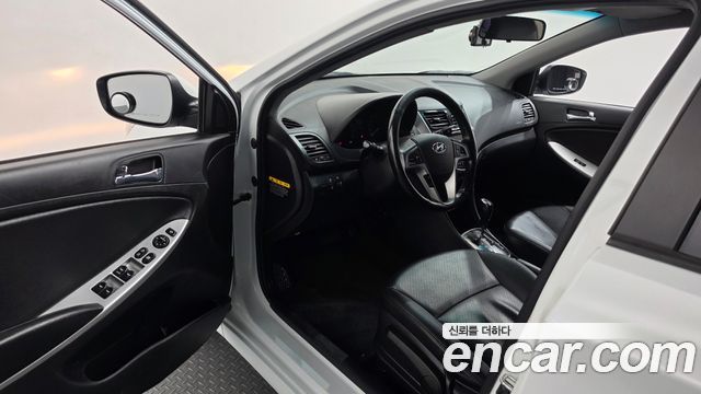 Hyundai Accent 2014 — photo 13