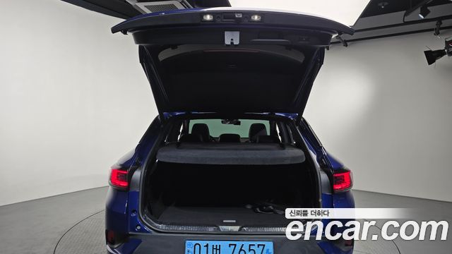 Volkswagen ID.4 2023 — photo 17