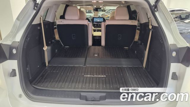 Toyota Highlander 2023 — photo 19