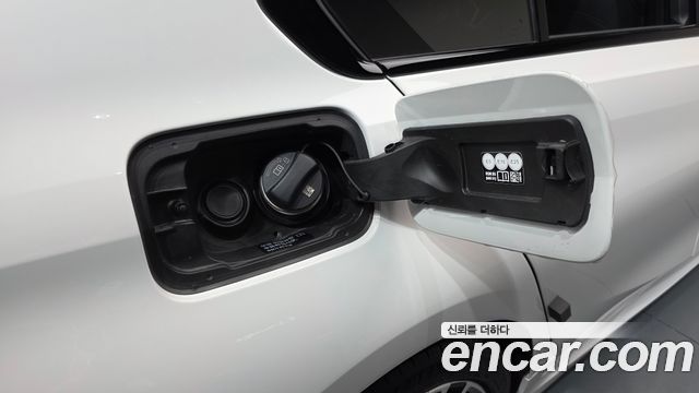 BMW 3-Series 2025 — photo 33