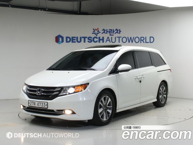 Honda Odyssey 2015 — photo 1