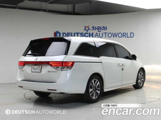 Honda Odyssey 2015 — photo 2