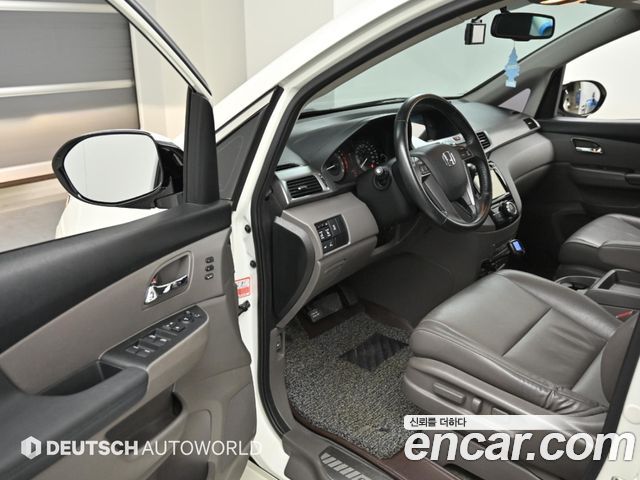 Honda Odyssey 2015 — photo 11