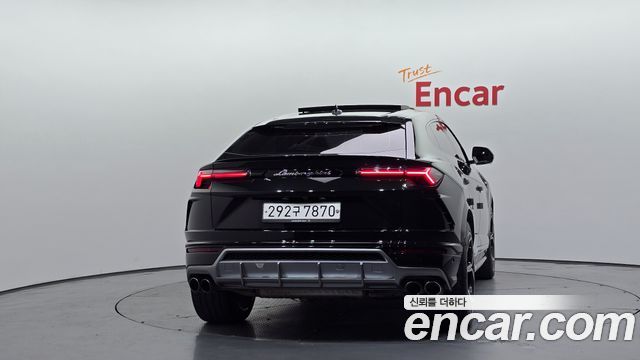 Lamborghini Urus 2020 — photo 4
