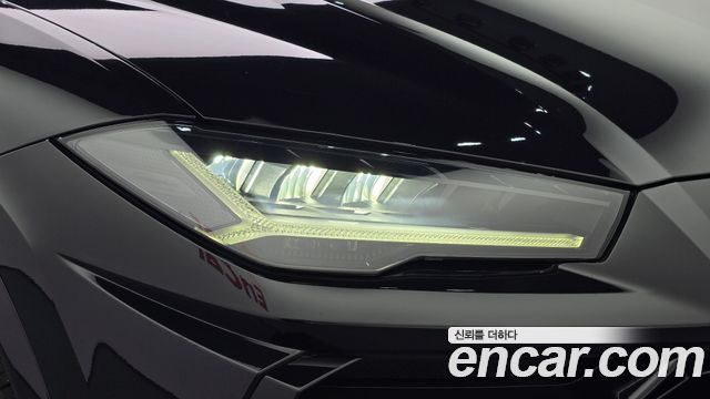 Lamborghini Urus 2020 — photo 8