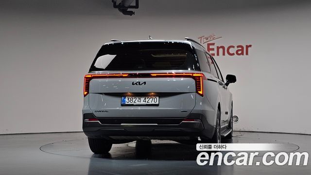 Kia Canival 2025 — photo 4