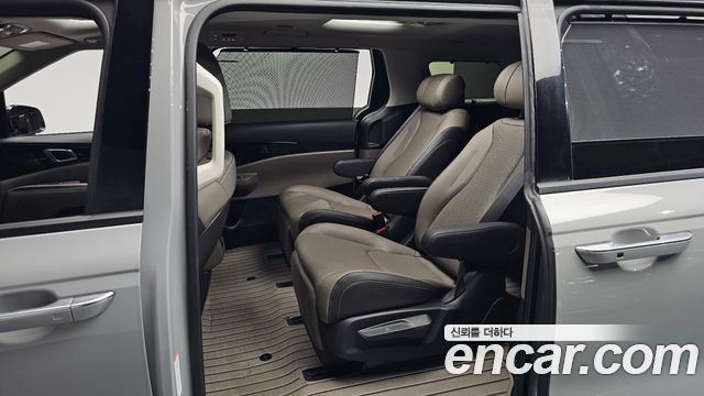 Kia Canival 2025 — photo 18