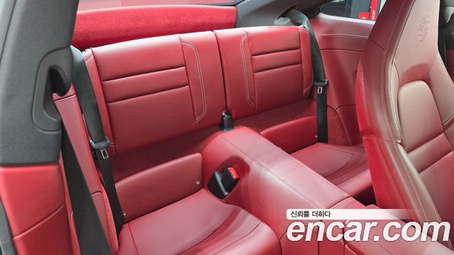Porsche 911 2020 — photo 17