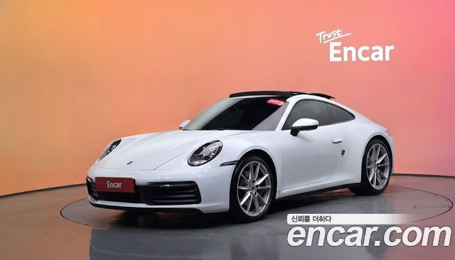 Porsche 911 2020 — photo 1
