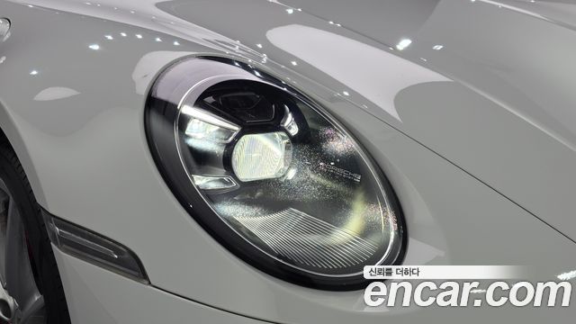 Porsche 911 2020 — photo 8
