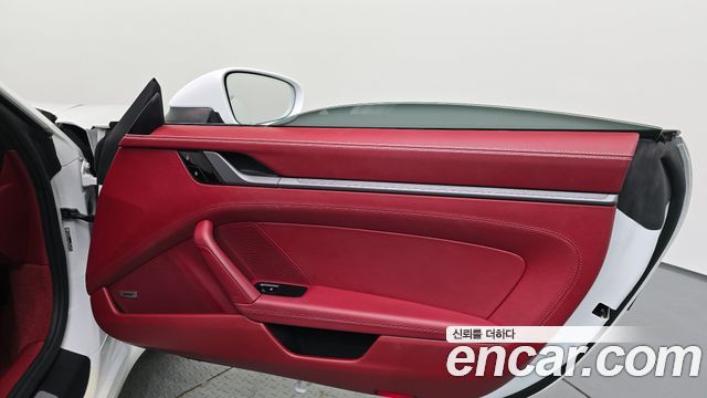 Porsche 911 2020 — photo 15