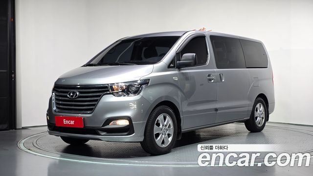 Hyundai Starex 2019 — photo 1