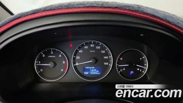 Hyundai Starex 2019 — photo 8