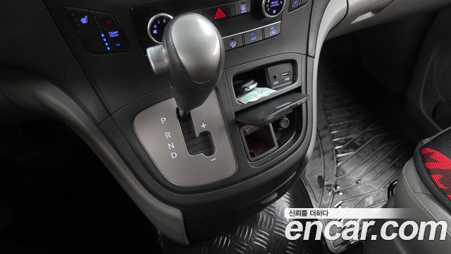 Hyundai Starex 2019 — photo 9