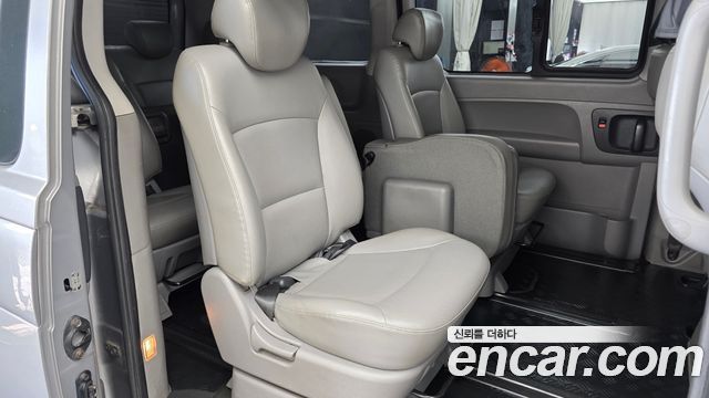 Hyundai Starex 2019 — photo 12
