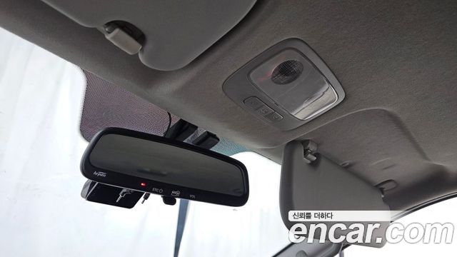 Hyundai Starex 2019 — photo 17