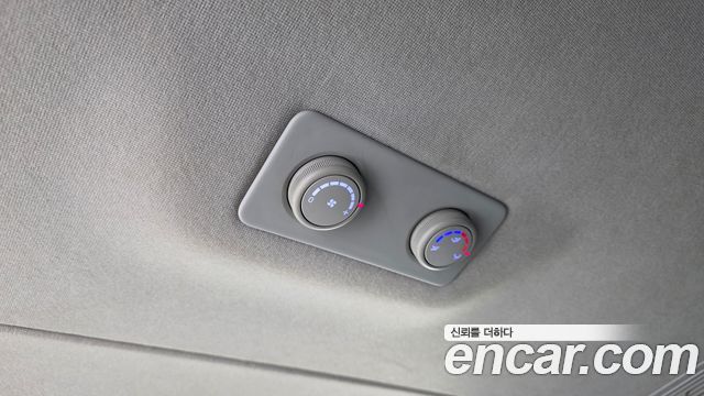 Hyundai Starex 2019 — photo 19