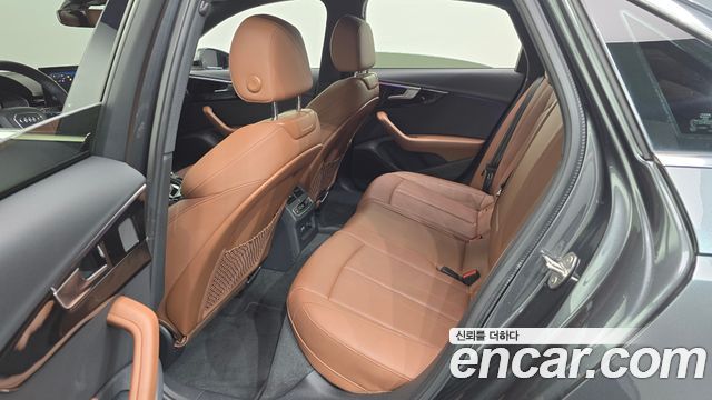 Audi A4 2021 — photo 24