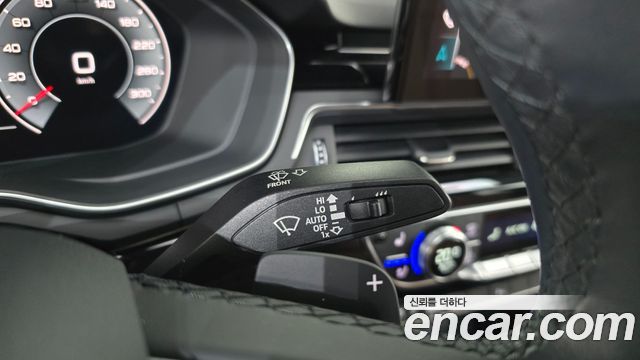 Audi A4 2021 — photo 27