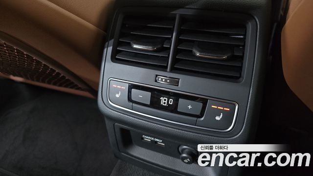 Audi A4 2021 — photo 32