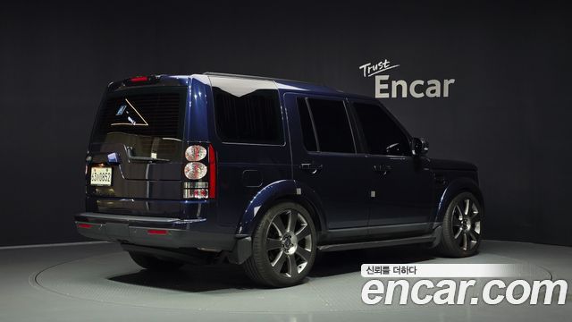 Land Rover Discovery 2016 — photo 2