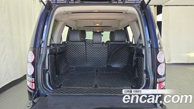 Land Rover Discovery 2016 — photo 20