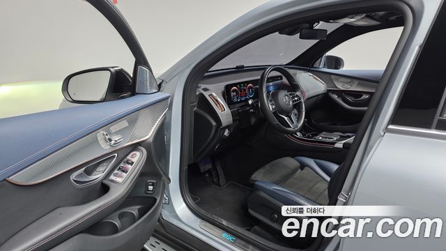 Mercedes-Benz EQC 2020 — photo 13